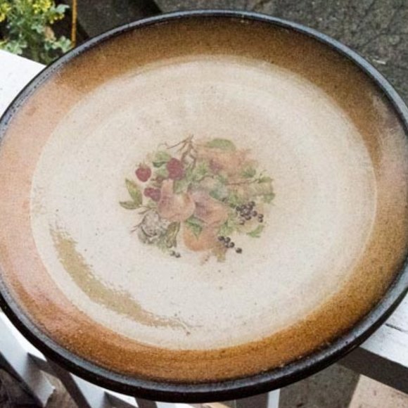 Monroe Salt Works Pears and Strawberries 2nd Large Dinner Plate 11" - Picture 2 of 12